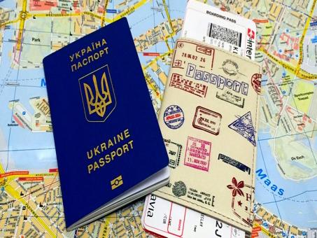 Допомога в оформленні закордонного паспорта